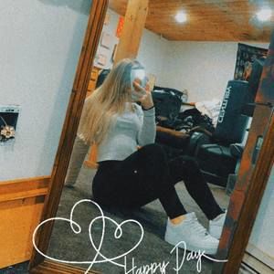 Meet your Posher, Livia